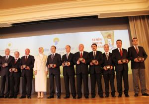 Öztürk'e eğitim ödülü